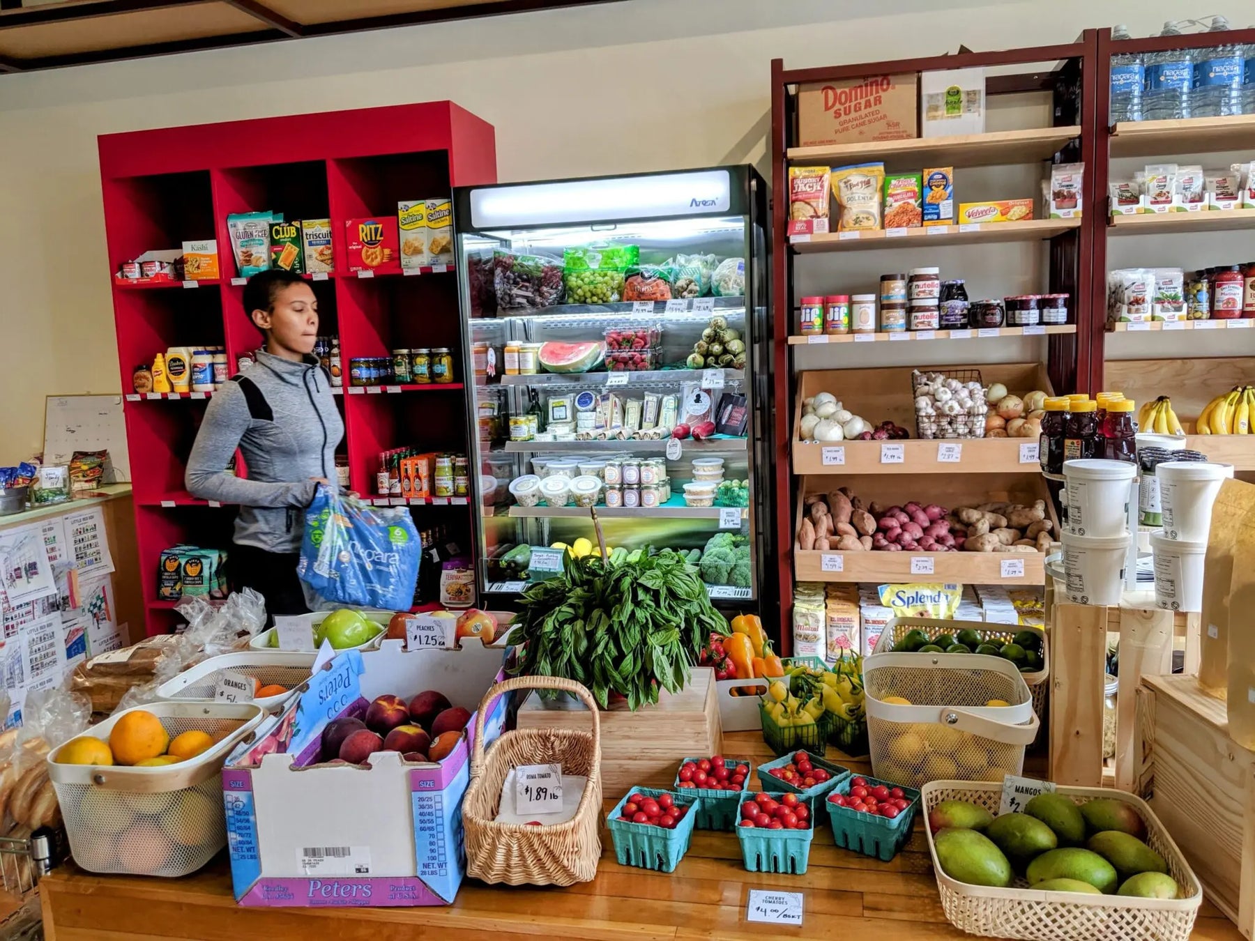 Little Red Box Grocery Store addresses food desert in Houston’s East End area